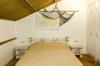 Гостиница La Grace Керчь Стандартный двухместный с дополнительным местом и боковым видом на море-4